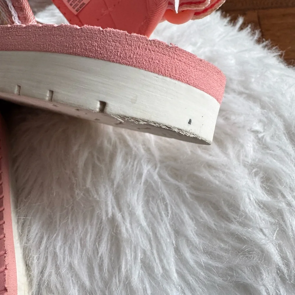 Cat & Jack Pink Strips Velcro Sandals‎